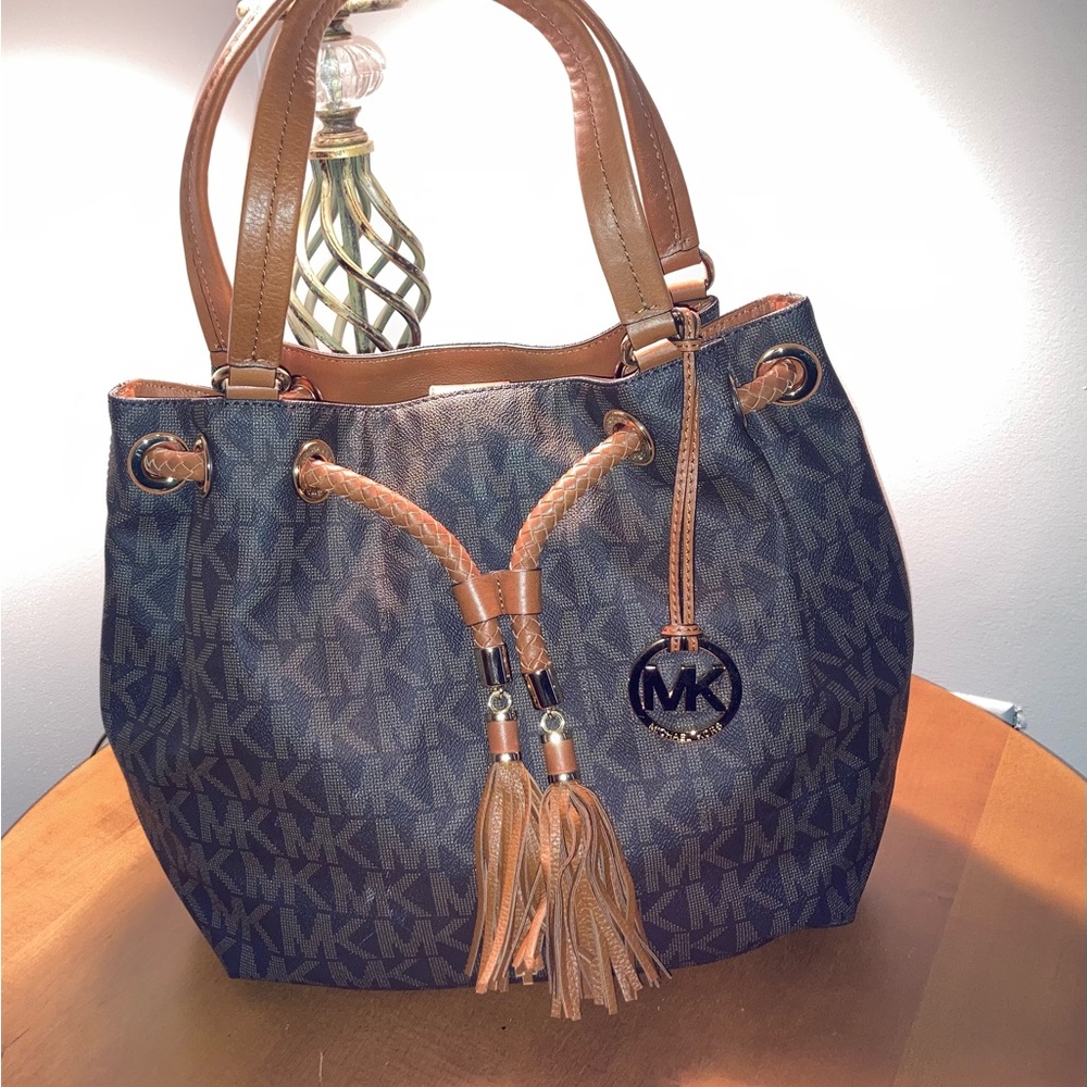 Michael Kors Jet Set Fringe Tassel Gathered Tote bag